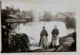 Mujeres delante de la laguna del Salobrar, 1920