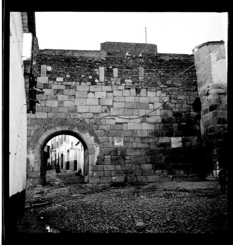 Murallas. Puerta