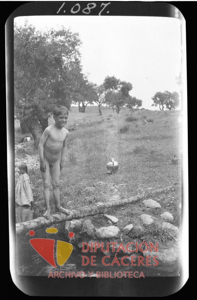 Niño bañándose