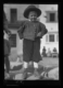 Niño disfrazado llorando · Ruth Matilda Anderson, 1928