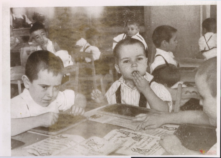 Niños en la escuela