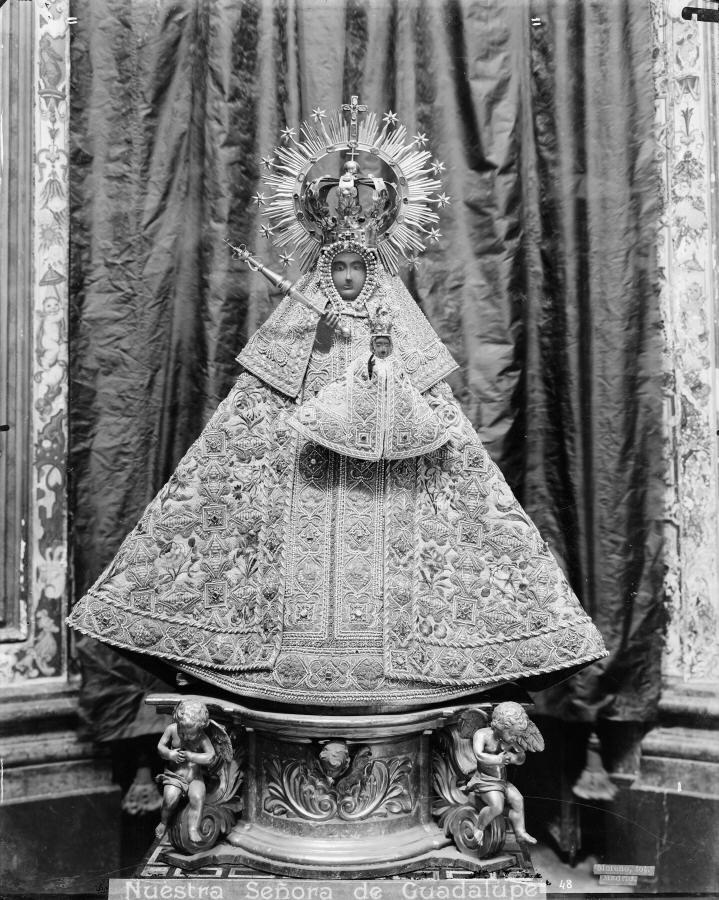 Nuestra Señora de Guadalupe · Casa Moreno