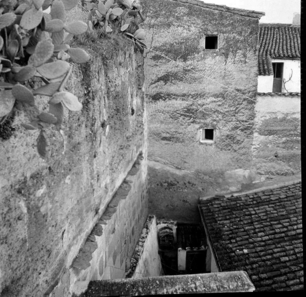 Otro fragmento de muralla romana