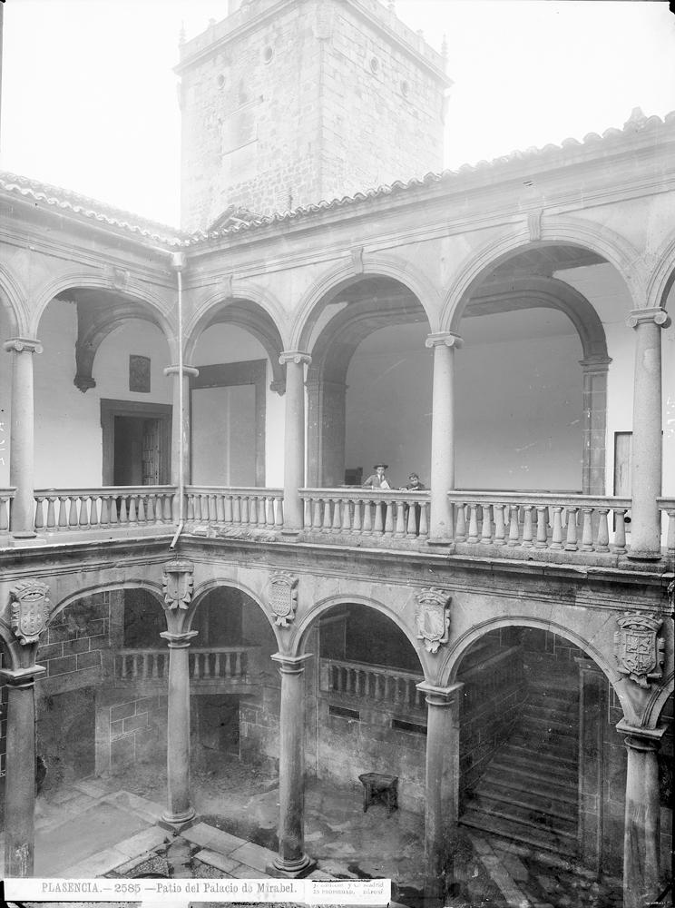 Palacio del Marqués de Mirabel, patio