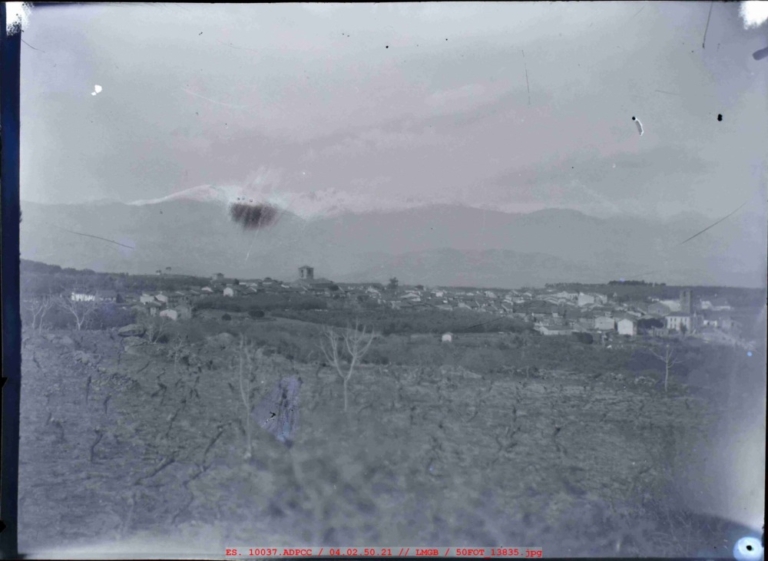 Panorámica de Jarandilla de la Vera con las montañas