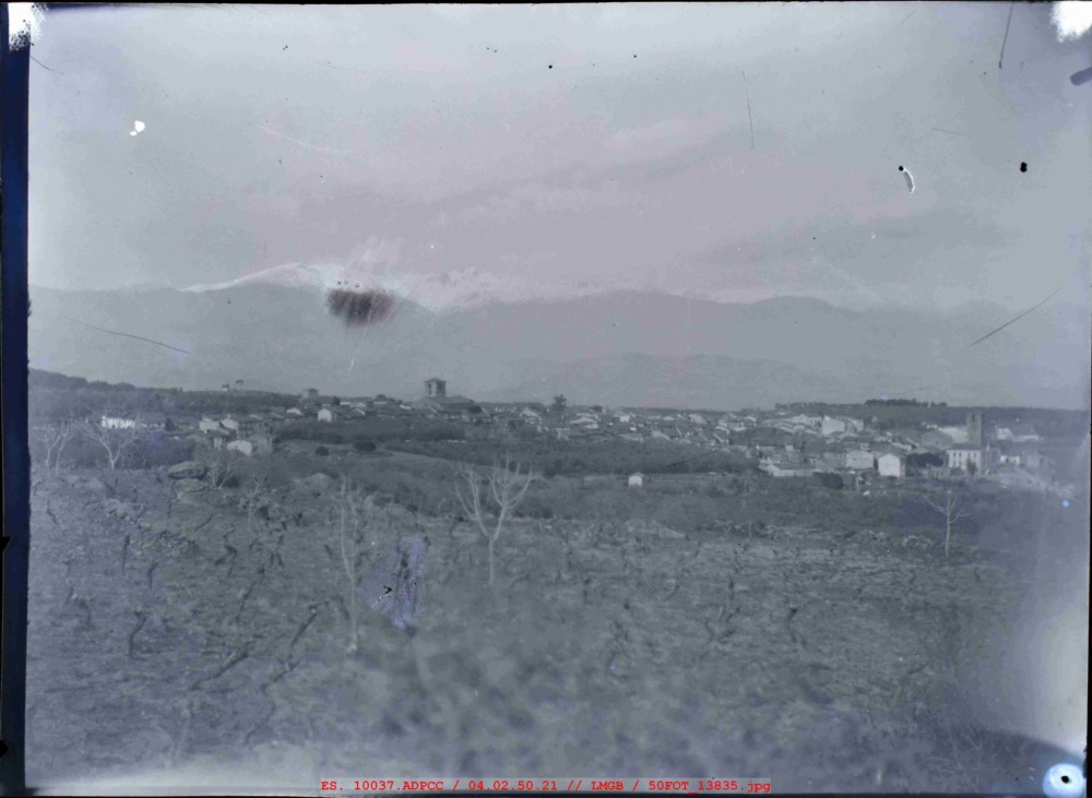 Panorámica de Jarandilla de la Vera con las montañas