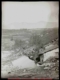 Panorámica de una casa y paisaje con arbustos en la zona, 1920