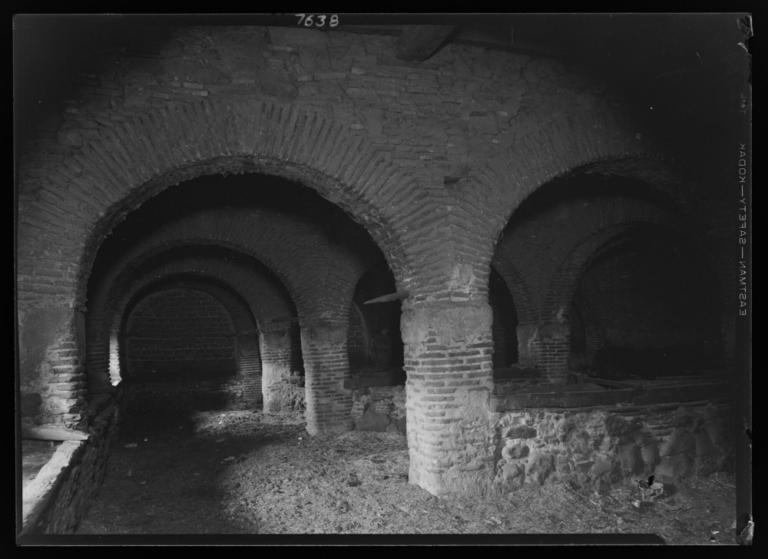 Parador de San Juan: interior de la cuadra