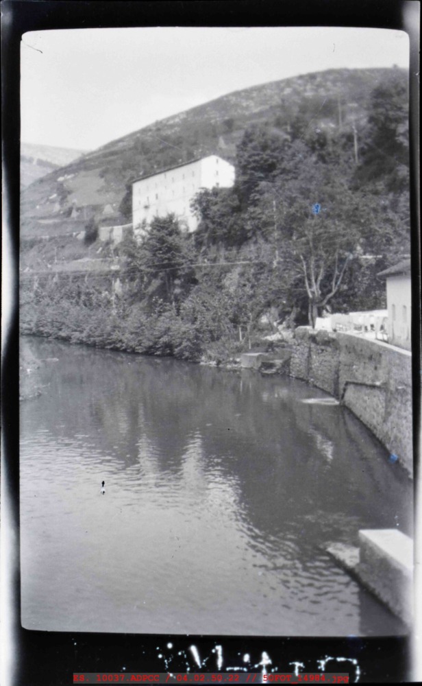 Paraje con río