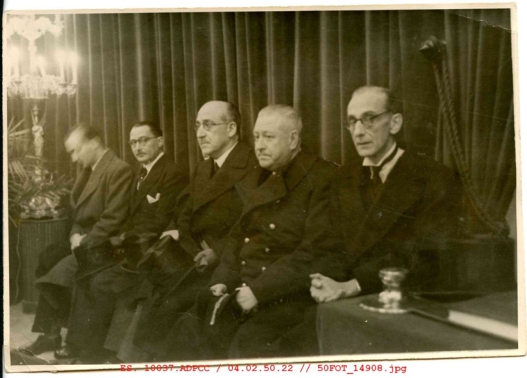 Personalidades en un acto oficial