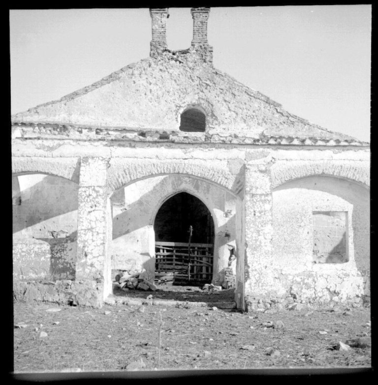 Pilares del puente romano, en seco y basamentos por obras pantano