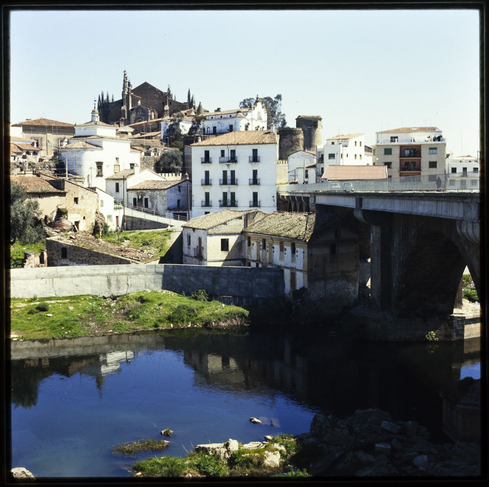 Plasencia. Ciudad antigua y río Jerte