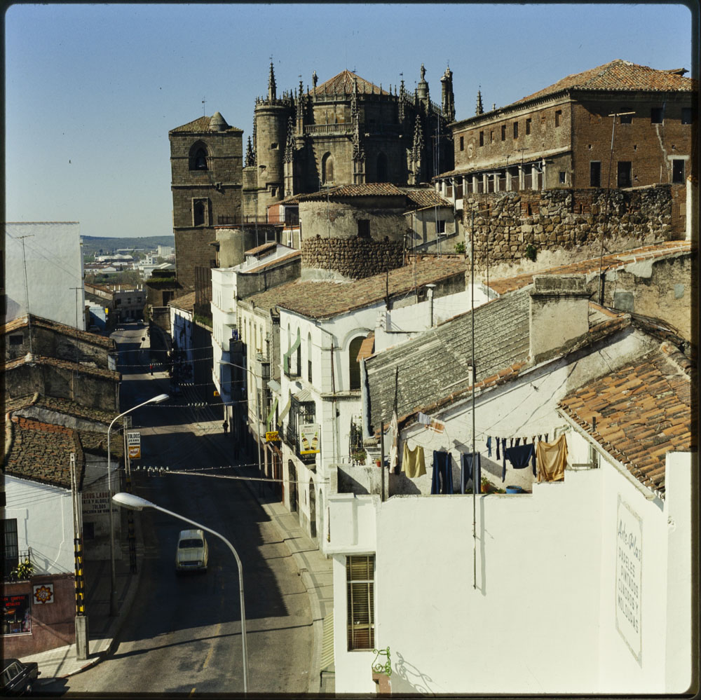 Plasencia. Vista parcial con la catedral al fondo