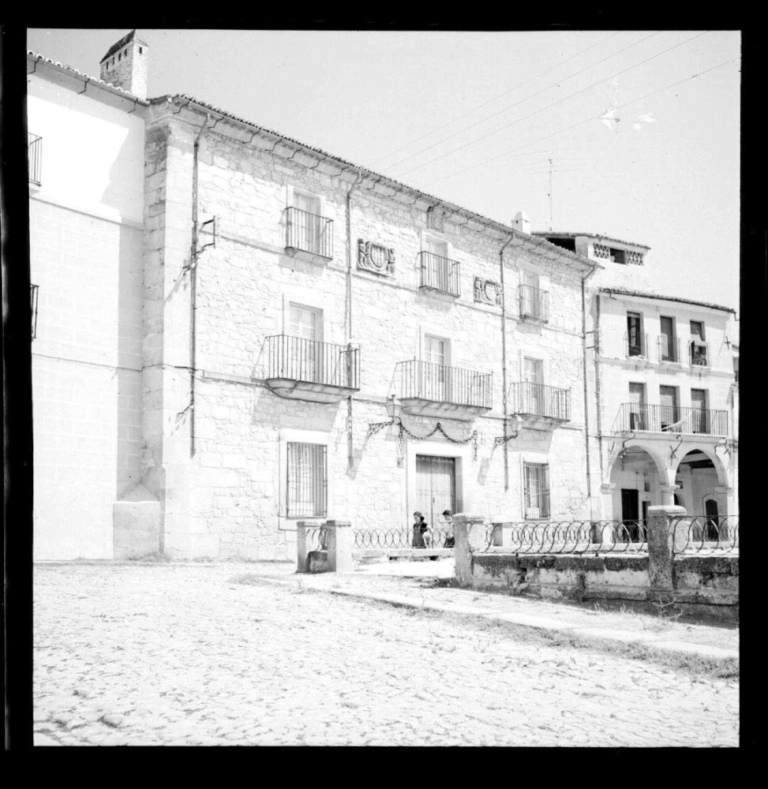 Plaza Mayor. Casa de las Cadenas