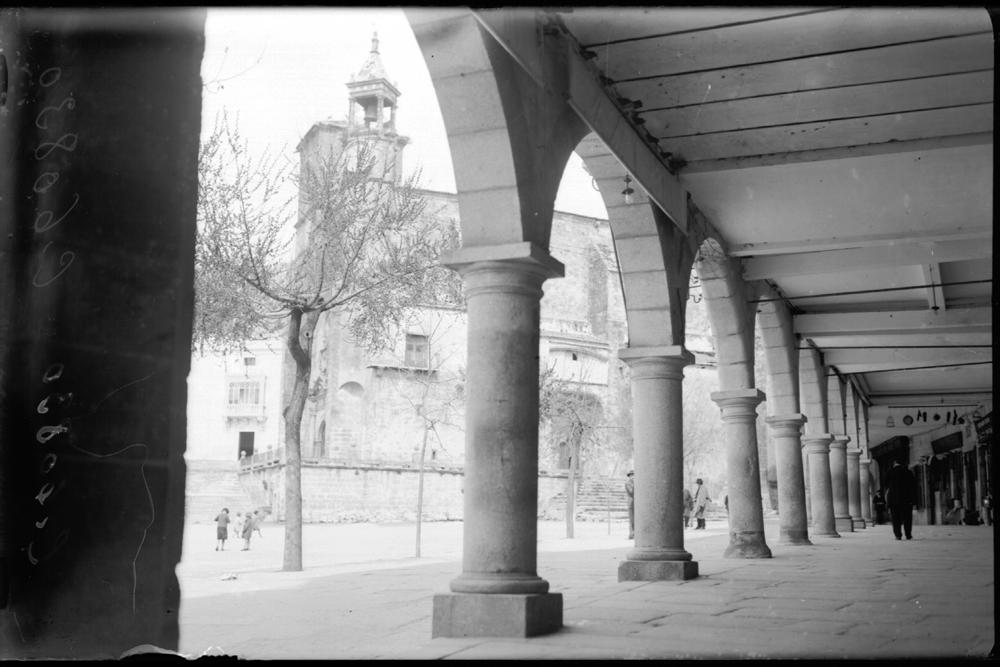 Plaza Mayor con los arcos