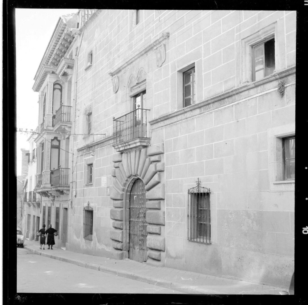 Portada Palacio de la Isla