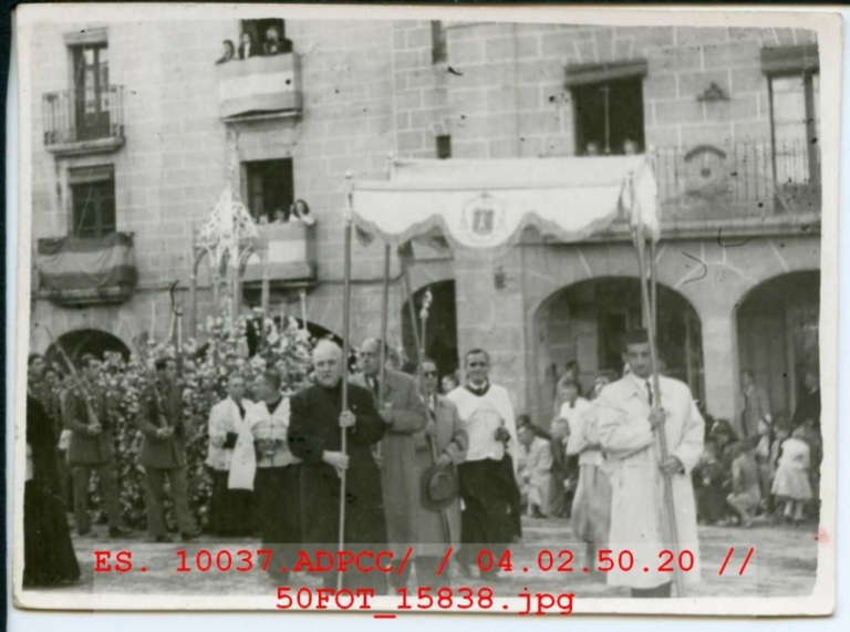 Procesión del Corpus Christi en la Plaza Mayor de Cáceres