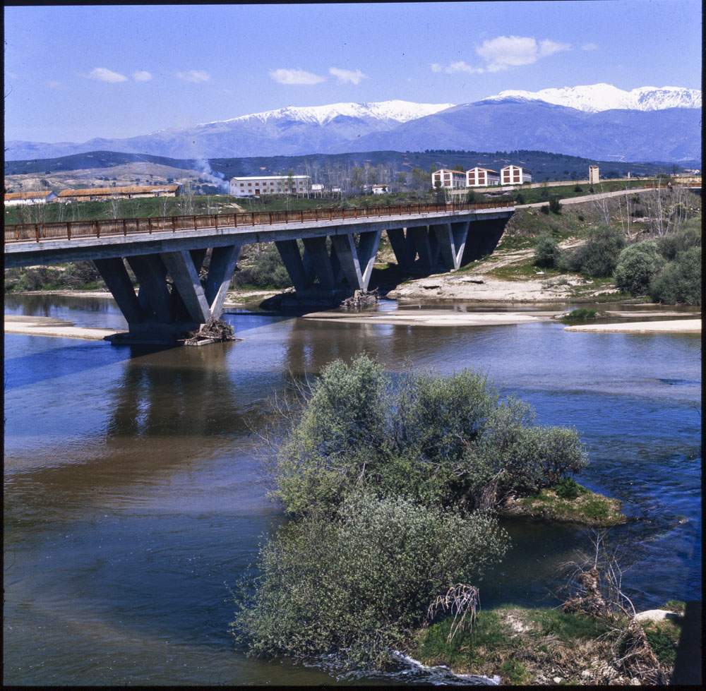 Puente sobre el Tiétar en la carretera de Navalmoral a Jarandilla