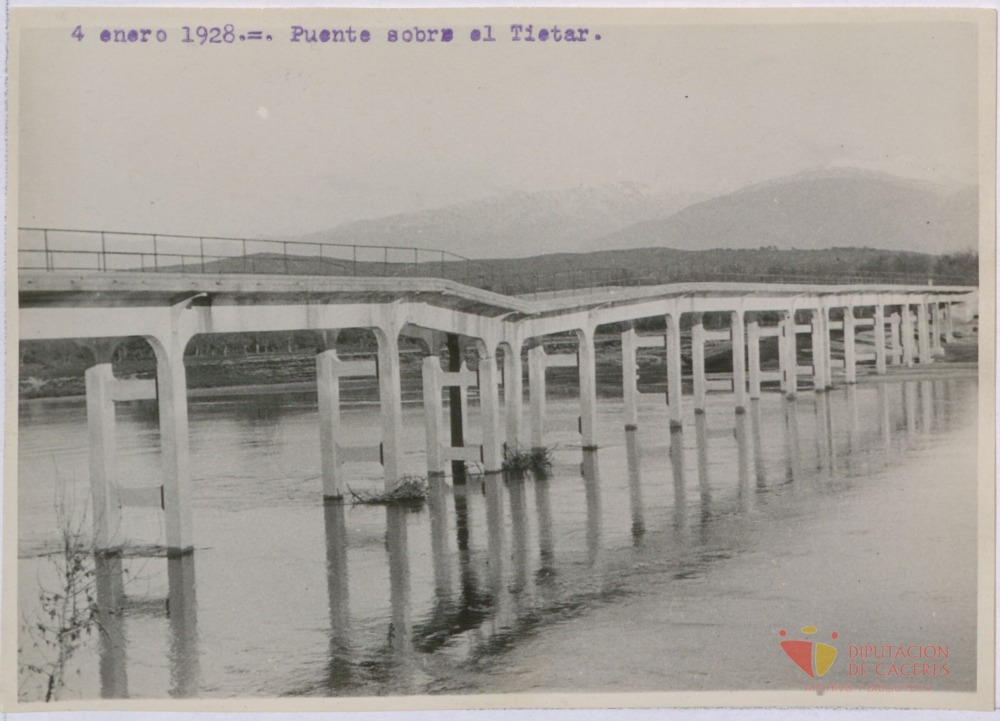 Puente sobre el Tiétar