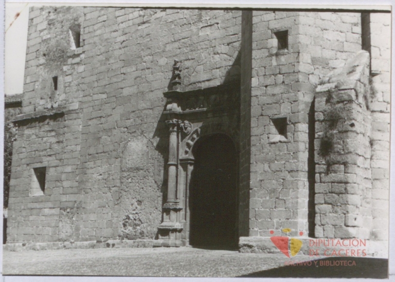 Puerta de la Iglesia de San Mateo de Cáceres