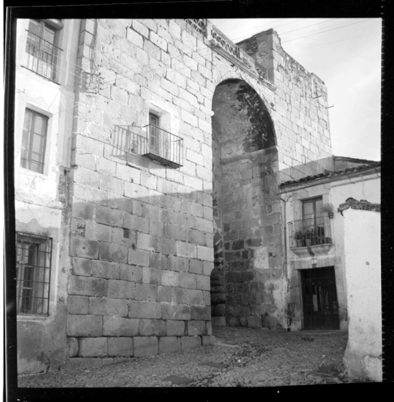 Puerta de San Pedro