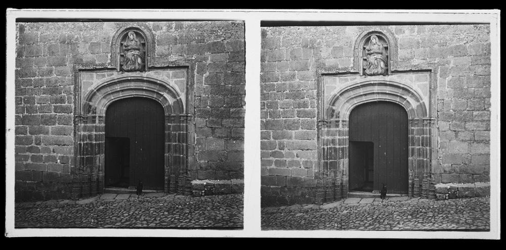Puerta del Convento de Jerónimas de Santa María