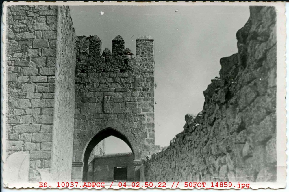 Puerta del Triunfo en Trujillo