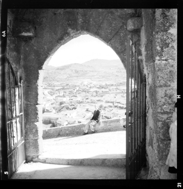 Puerta entrada al castillo