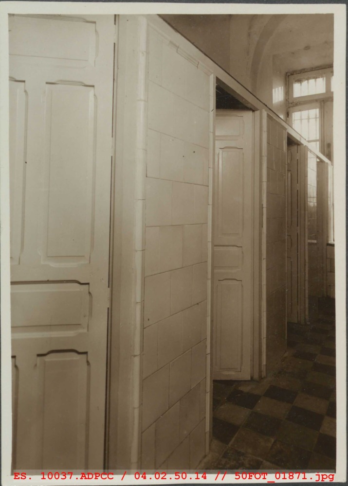 Puertas en el Hospital Provincial de Cáceres