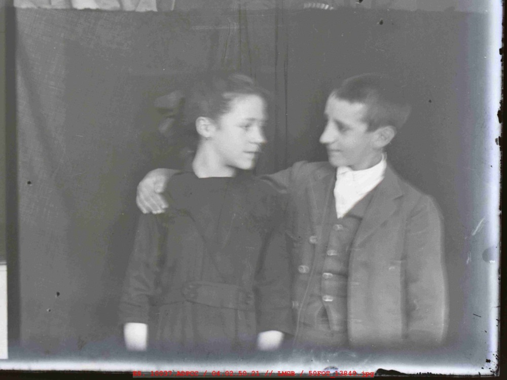 Retrato de dos jóvenes