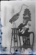 Retrato de niña mirando una cigüeña, 1920