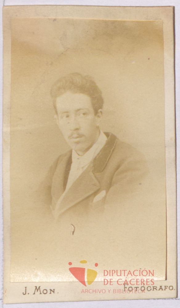 Retrato fotográfico de estudio de José Bermudo