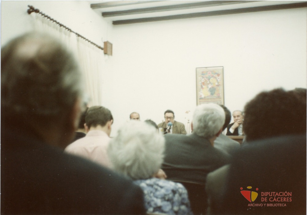 Rueda de prensa en la Biblioteca Zamora Vicente