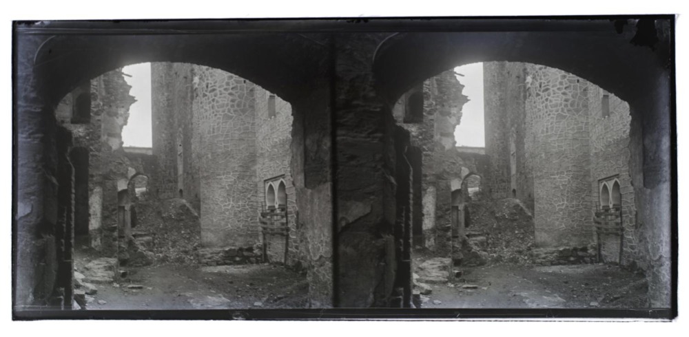 Ruinas en el interior del Monasterio de Nuestra Señora