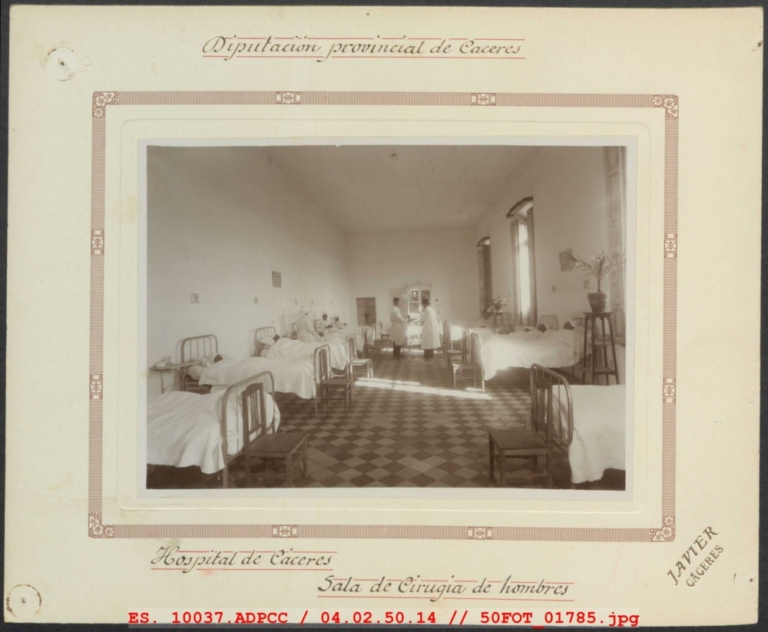 Sala de cirugía de hombres del Hospital de Cáceres