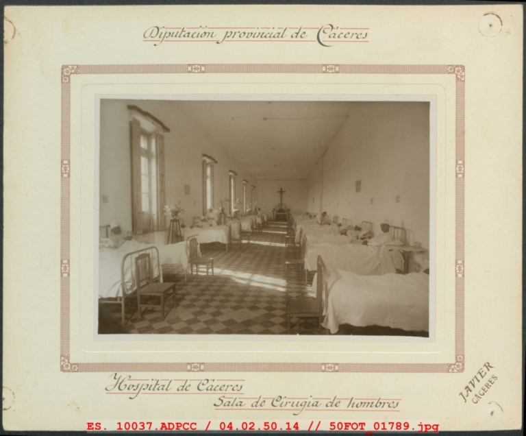 Sala de cirugía de hombres del Hospital de Cáceres