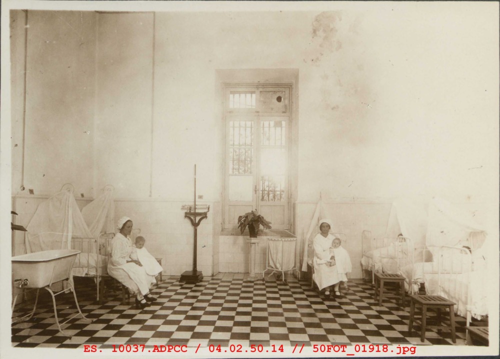 Sala de destete de la Casa Cuna en el Hospital Provincial