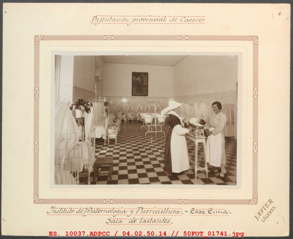 Sala de lactantes de la Casa Cuna
