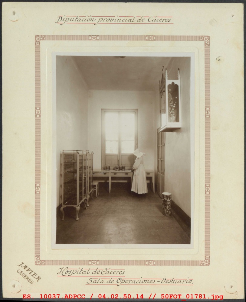 Sala de operaciones. Vestuario del Hospital de Cáceres