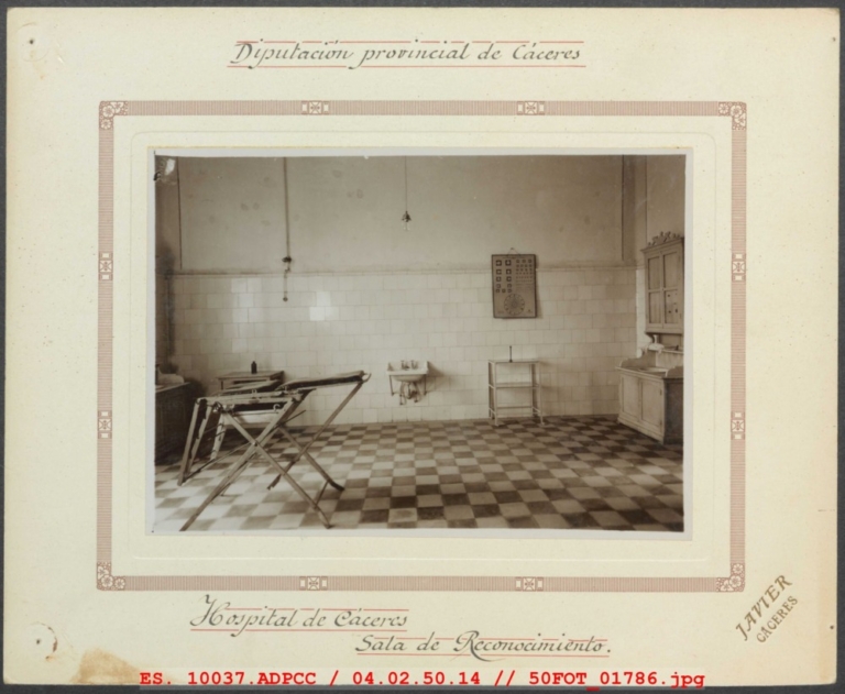Sala de reconocimiento del Hospital de Cáceres