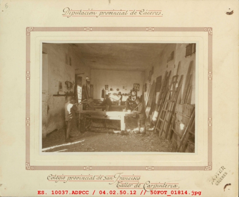 Talleres de Carpintería. Colegio provincial de San Francisco