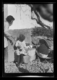 Tres niños jugando en la calle de San Juan · Ruth Matilda Anderson, 1928