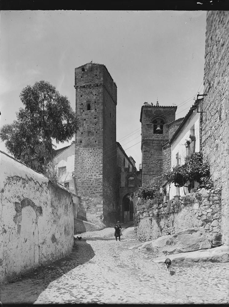 Trujillo. Arco de Santiago