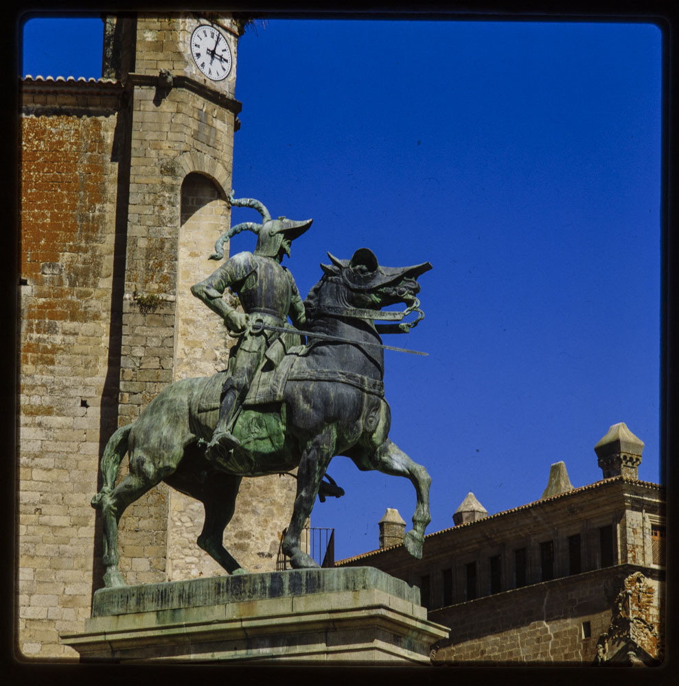 Trujillo. Estatua de Francisco Pizarro · Luis Agromayor