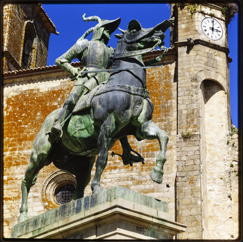 Trujillo. Estatua de Hernán Cortés sic