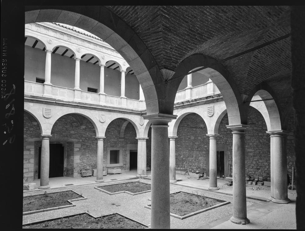 Trujillo. Palacio de San Carlos · Juan Miguel Pando Barrero, 1964