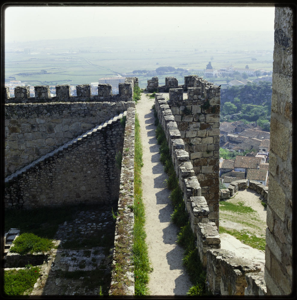 Trujillo. Paseo de ronda y almenas del castillo