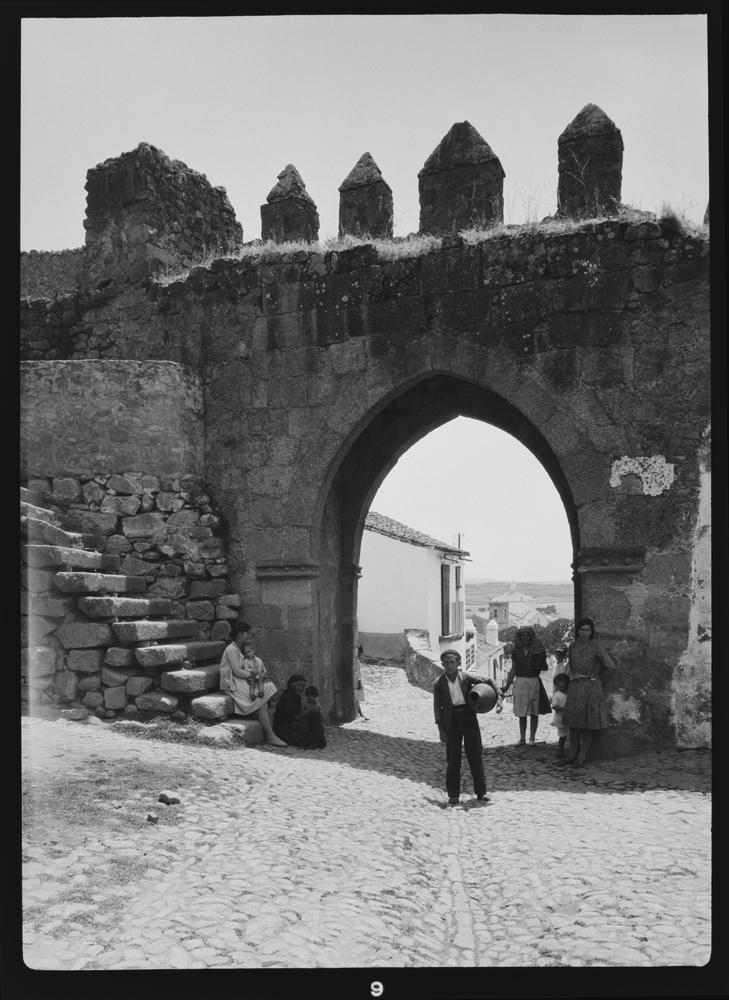 Trujillo. Puerta del Hospital