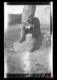 Un hombre lee el periódico · Antonio González Martín-Gamero, 1900