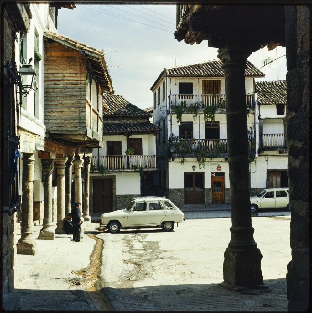 Valverde de la Vera. Plaza Mayor